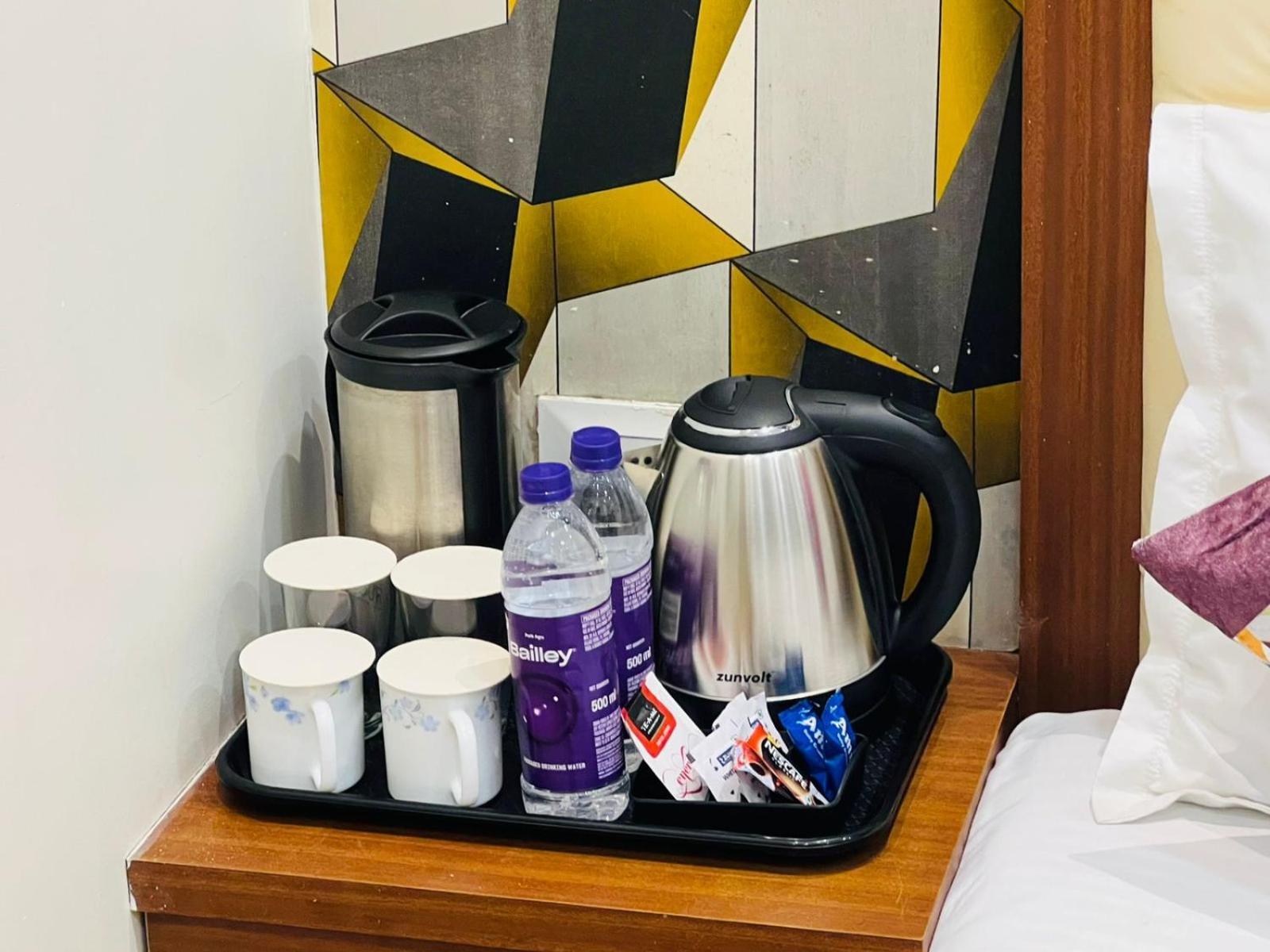 Hotel S V Grand فاراناسي المظهر الخارجي الصورة